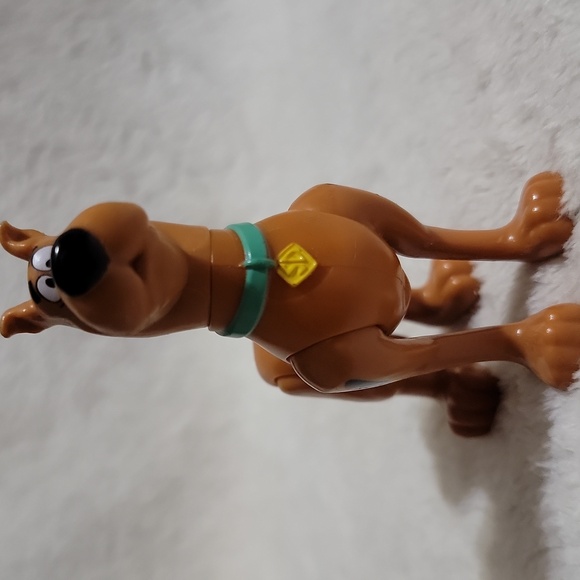 Scooby-Doo Figure - Picture 5 of 9